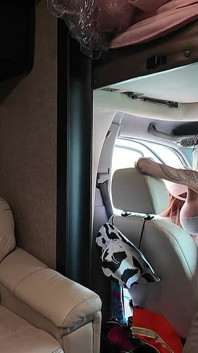 Lacey & danae lassen zufälligen typen im bus kommen