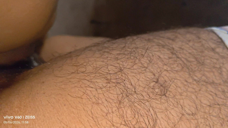 Sexy baby girl: Stiefzus werd verleid en in een donkere kamer achtergelaten