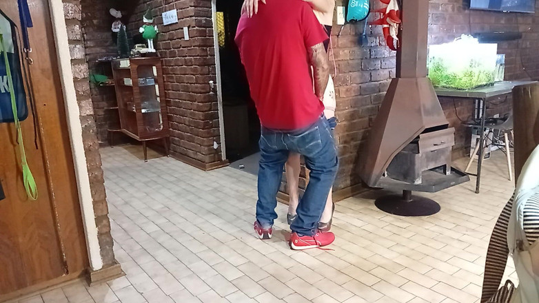 18blondteen: 夫が安い売春婦と浮気しているのを見つけた