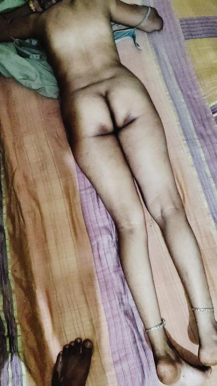 Raj porno studio: Suman bhabhi ko nangi karke ganzkörpermassage kiya.