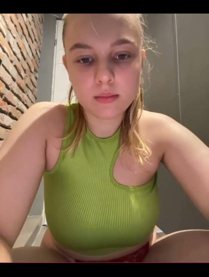 JuiceLussie: Büyük göt sikişi yakın çekim. Büyük zenci yarağı ile anal sikiş