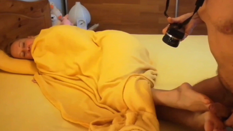 Selena701: Moglie Bionda Matura Che Si Diverte a Letto