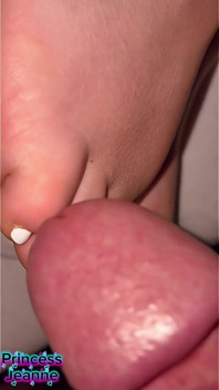 Molto vicino sexy piedi e minuscole dita dei piedi pov