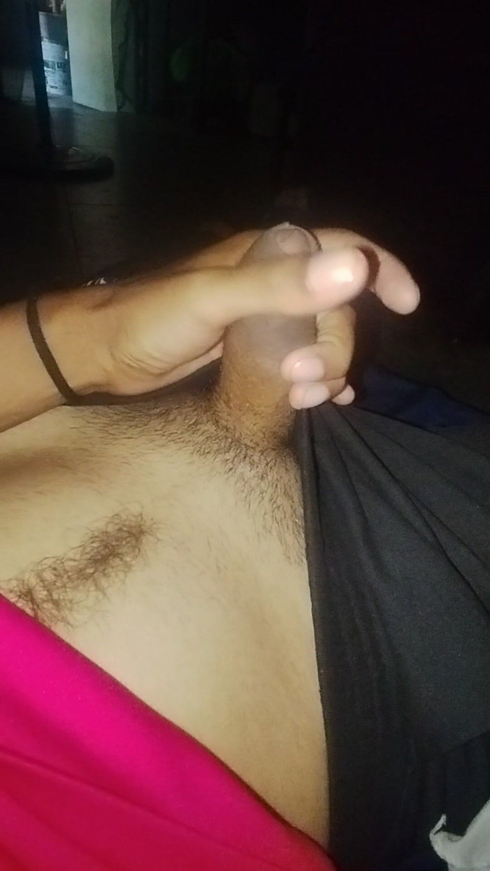 AlexAlejandro13: วันนี้เป็นวันศุกร์ที่ได้สัมผัสอวัยวะเพศของเขา
