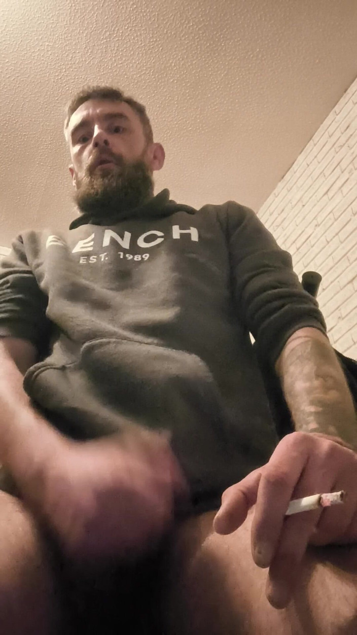 Smoking stoker: Rauchende fetisch-masturbation