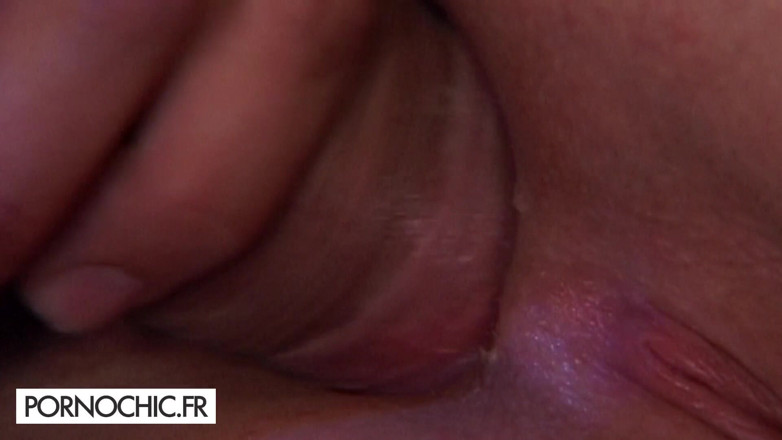 Pornochic: Lucy love और Priscila Sol बिना किसी वर्जना के तिकड़ी में