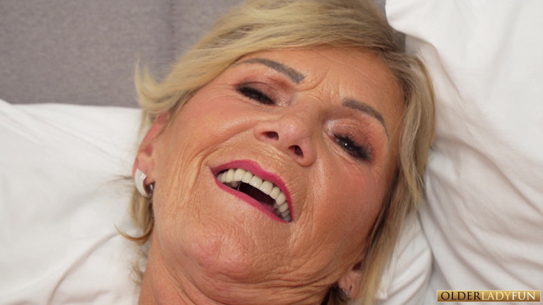 Older Lady Fun: Busty Blonde Euro GILF Masturbates Her Granny Pussy in Stockings