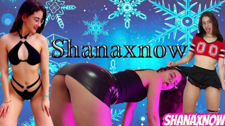 Shanaxnow: Đi bộ khỏa thân qua tòa nhà của tôi rất...