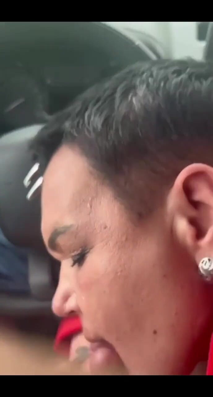 KarmenMilf: Экстрим в машине, горячий минет и много спермы