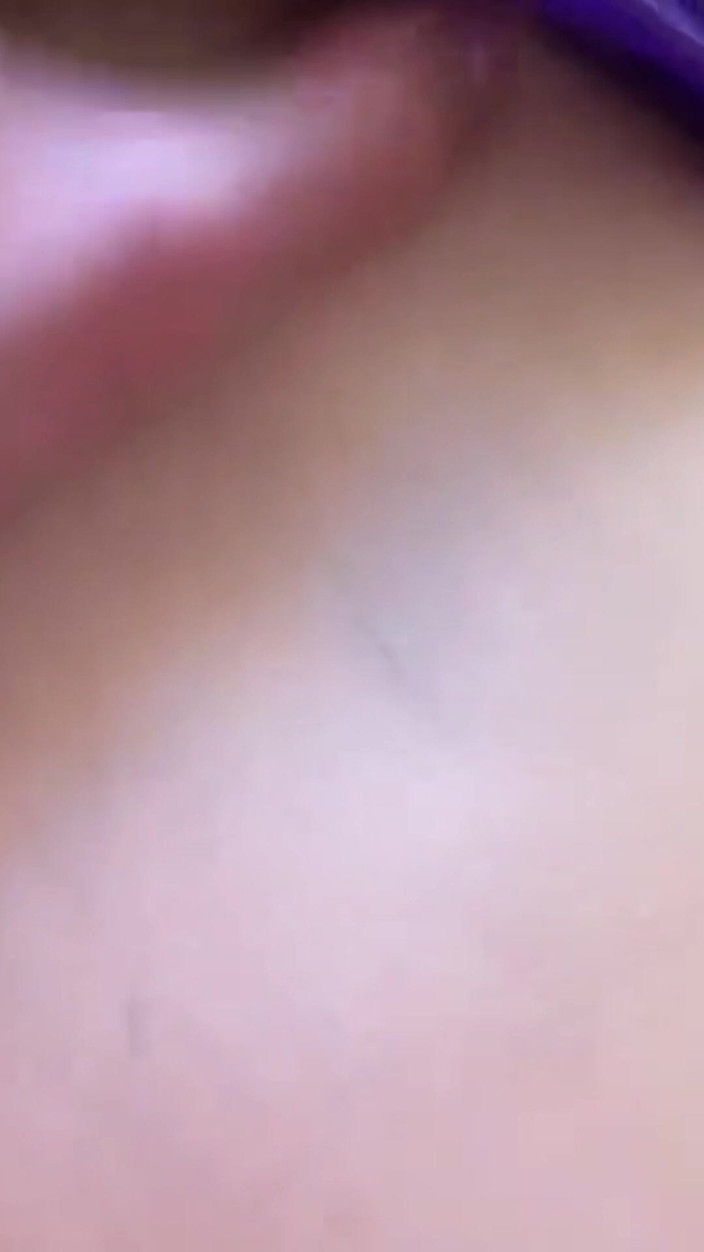 MaybeNatty: 부엌 테이블에서 계모와 섹스. 순결을 잃는 18살 배다른 아들
