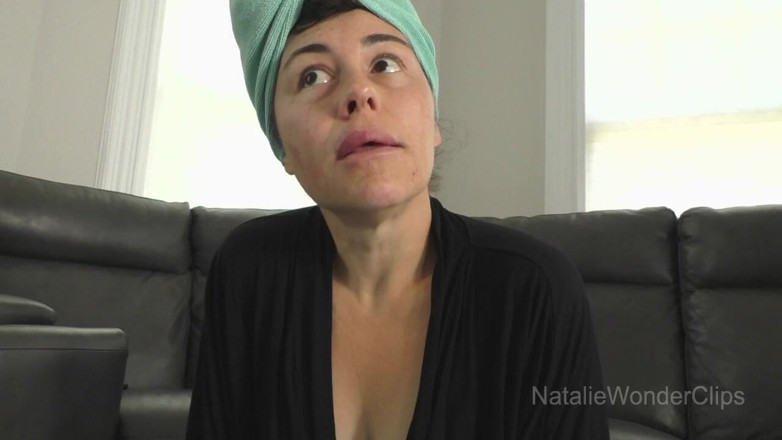 Natalie Wonder: 宝石をまぶした継母のアナルバイブレーション