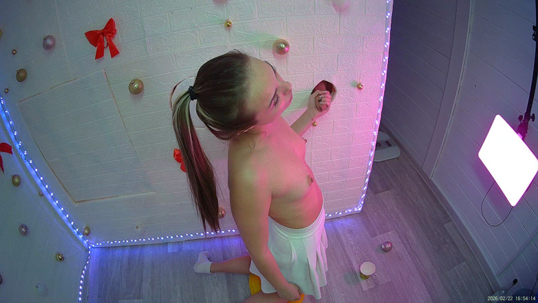 misss_vikki: 일반 옷에는 너무 꽉 끼는 것 같아요-