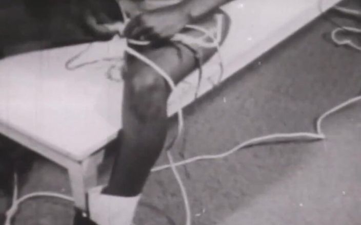 Vintage megastore: Bondage Vintage 01 - film del restyling in versione full HD