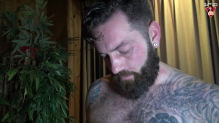 Flemish Filth: Ashley viene scopata duramente da 2 ragazzi