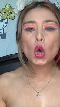 Tôi nuốt cả quả mận lớn với hạt giống!!