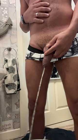 Kadu: ゴールデンシャワー、誰がそんなの好きですか?