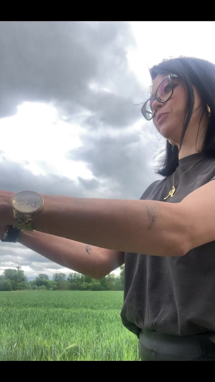 Shione Cooper: Fumer avant de tirer dans ma camionnette dehors