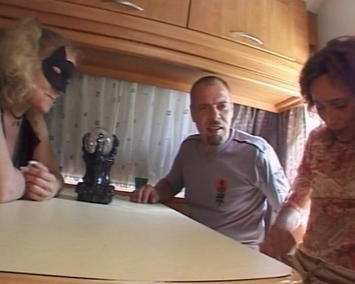 BB Video - Vintage Story: Niemiecka milf amatorski trójkąt FFM # 3