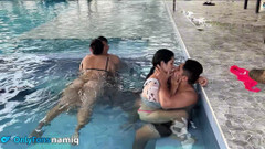 NamiQseiiin: मेरे माता-पिता के पूल में