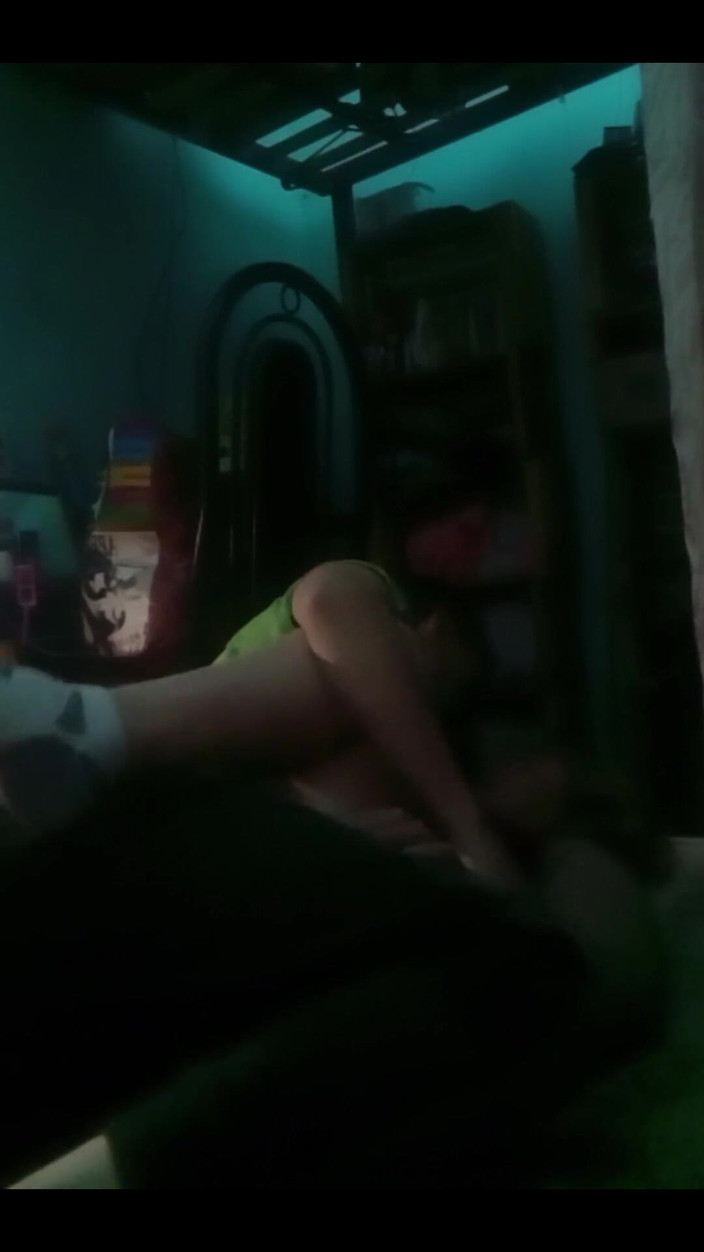 Fitcure1: Amatérský pár se baví ve tmě