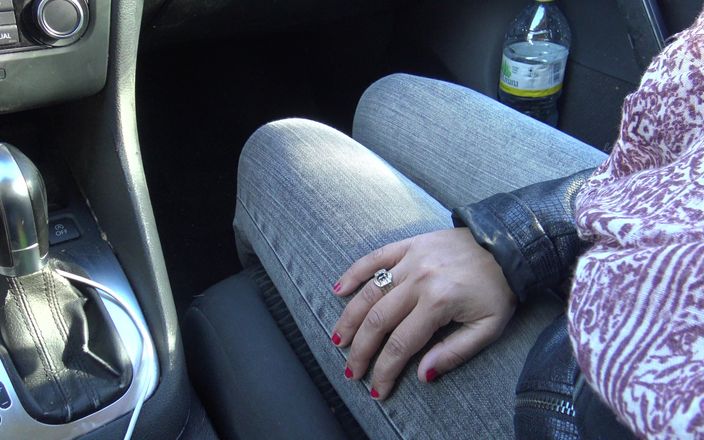 Souzan Halabi: Fată algeriană face o labă unui francez pervers cu o...