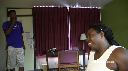 The Habib Show: Seksi kalın acemi lonni bella büyük zenci yarağıyla sikişiyor