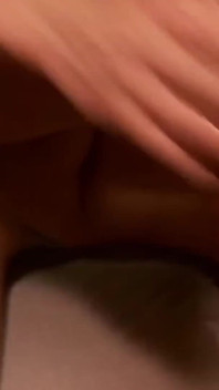 Ahegao orta yaşlı seksi kadın zonklayan yarakla genişliyor