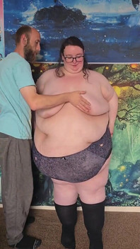 Ssbbw iç çamaşırına kadar soyunuyor bölüm 1