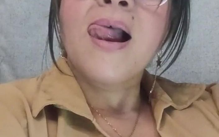 LicenciadaAnn: Video cô giáo nóng bỏng thủ dâm