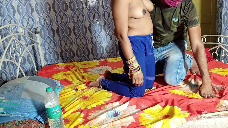 FireeCouple: L'insegnante ha lasciato la casa dello studente dopo il suo...