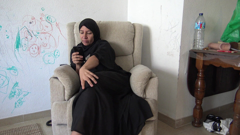 Souzan Halabi: Garoto alemão mostra extrema pornografia à sua madrasta síria