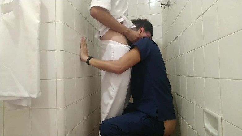 MiguellTrajano: Ich bin eine sehr freche Krankenschwester - ich träumte, ich gab...