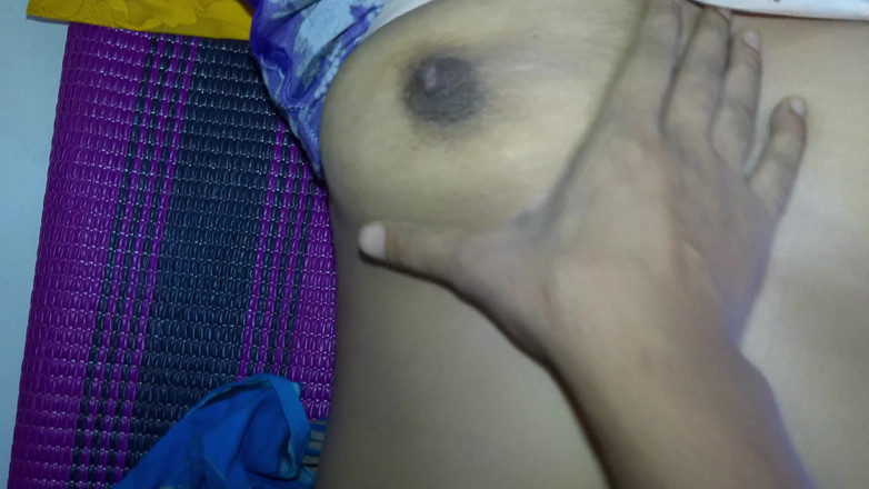 Nadiyabd: Cred că cumnata mea poate suge cu siguranță pula ca...