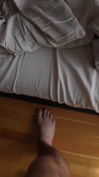 Cette fille pulpeuse est très excitée et aime se faire baiser - vidéo complète