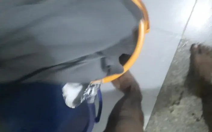 Wheyincognito: Masterbating During Washing Clothes