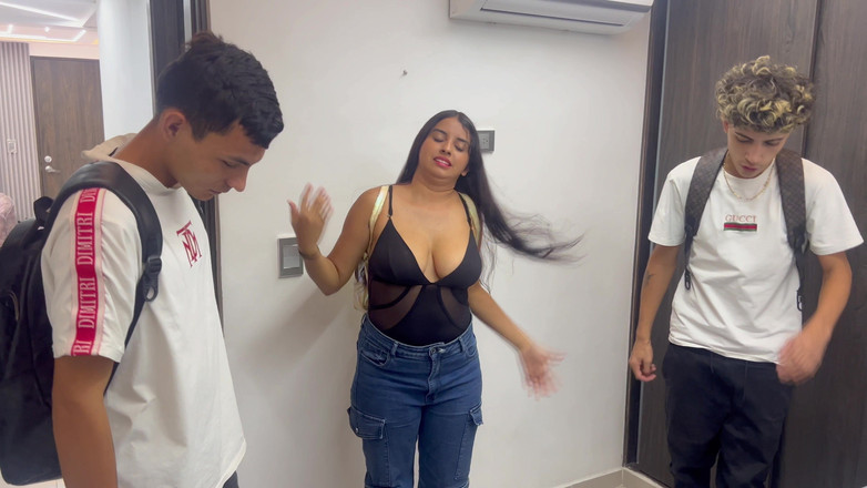 Hilary palvin: I Have to Share a Bed with My Stepbrother and...