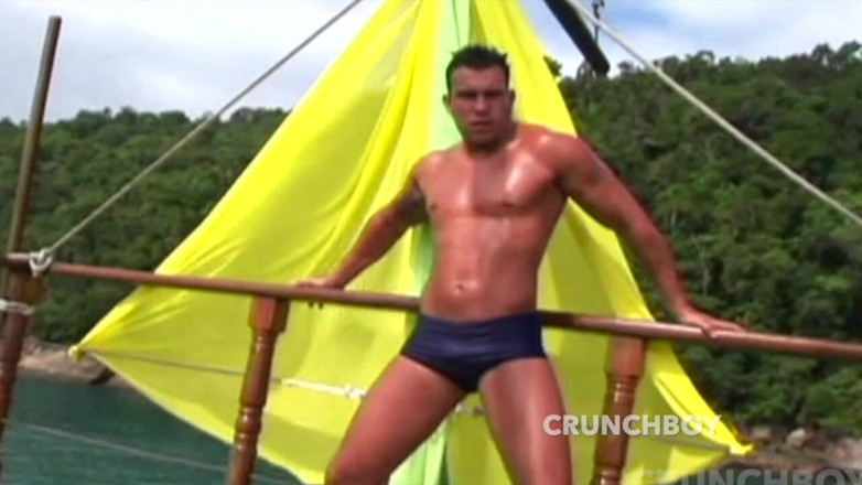 Bareback porn with straight boy: Dua cowok latino seksi dientot habis-habisan di pantai umum