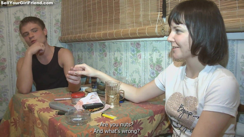 Sell Your GF: Pizdă tânără de vânzare