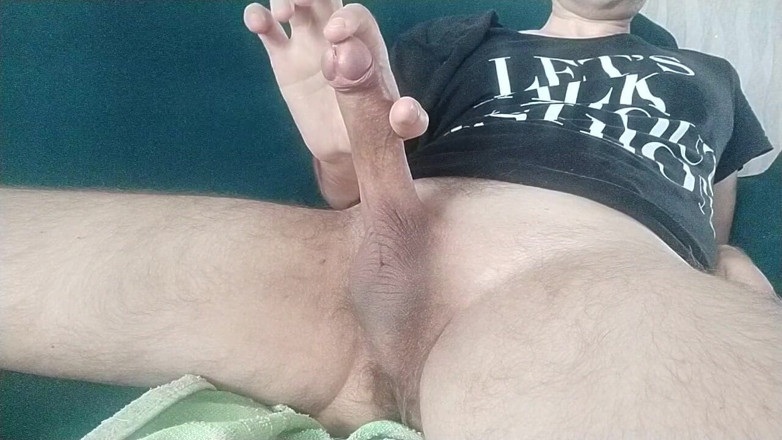 Hot guy solo: College gay jerks off his white uncut cock after class...