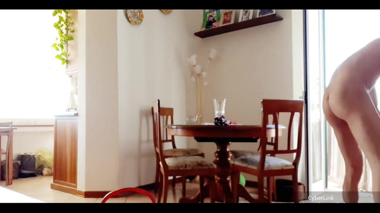 Boy jerking off: Eu limpo minha casa 