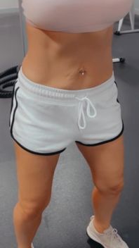 Wifey Gets All Hot and Sexy in the Gym