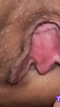 Ruw orgasme met cumshot en tong in poesje