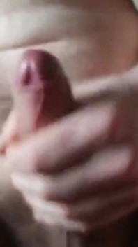 Si masturba da solo