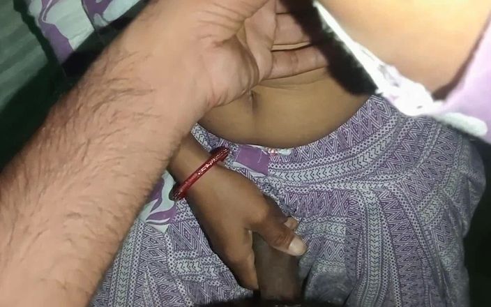 Pooja Sexy: Bhabhi doet thuis seks met zijn oude stiefvader