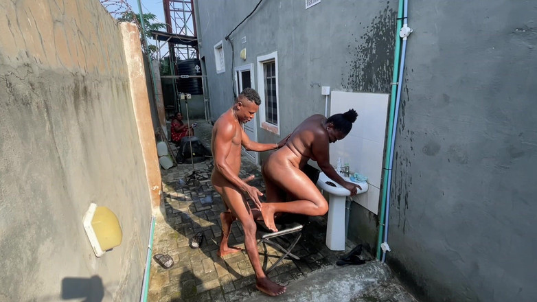 Creamyshuga: Scopa e gioca con i colleghi