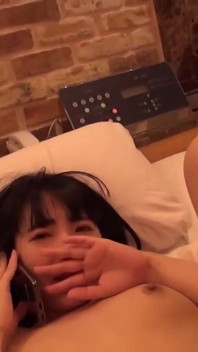 남친과의 전화 통화에서 질싸 오럴을 구걸하는 얼굴 사정이 기분이 좋아집니다.