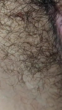 น้องสาวต่างมารดาขอให้ฉันฉีดครีมพายเข้าไปในหีแน่นๆ ของเธอ