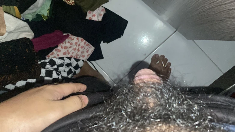 Jackson World: Застукали мастурбацией в одиночестве в моей комнате, любительская игра соло