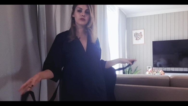 Naughty Natascha: Rychlé svlékání dejte mi vědět, pokud se ti líbí, co...