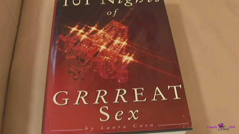 Naughty Black Girls: Awek comel dengan tetek besar semula jadi dijemput secara rawak...